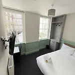 Six Bedroom Flat On John Street - Flat 1 Appartement Bristol