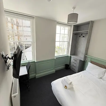 Six Bedroom Flat On John Street - Flat 1 Апартаменти Бристоль