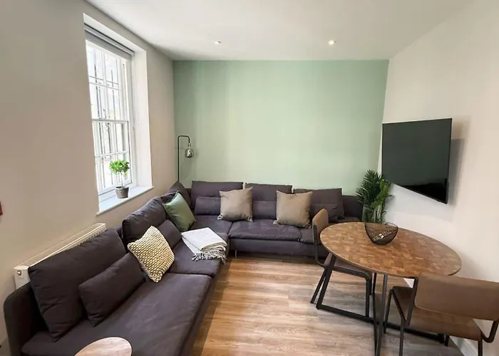 Six Bedroom Flat On John Street - Flat 1 Apartman *