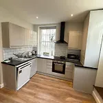 Apartamento Six Bedroom Flat On John Street - Flat 1 *