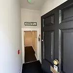 Apartamento Six Bedroom Flat On John Street - Flat 1